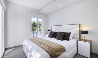 Modern, volledig gerenoveerd appartement in een strandcomplex te koop op de New Golden Mile tussen Marbella en Estepona 12231 