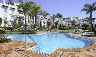 Modern, volledig gerenoveerd appartement in een strandcomplex te koop op de New Golden Mile tussen Marbella en Estepona 12240 