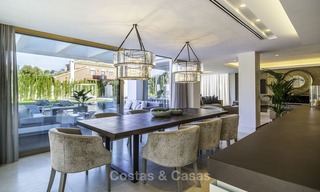 Indrukwekkende moderne luxe villa te koop, instapklaar, tweedelijnstrand op de Golden Mile, Marbella 12411 