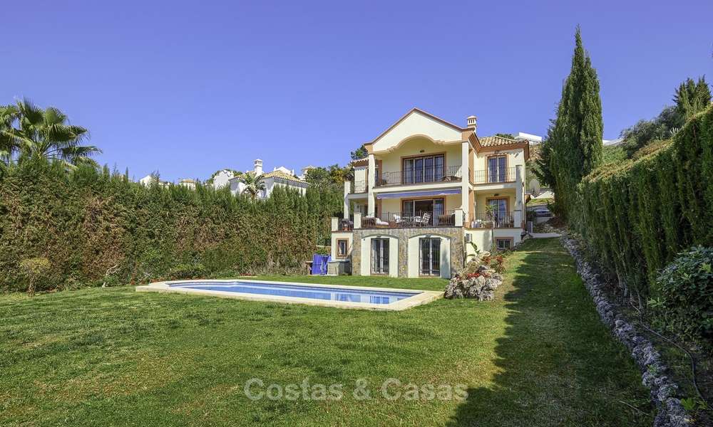 Gezellige villa in rustieke stijl met zee- en bergzicht te koop, Benahavis, Marbella 12646