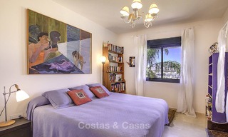 Ruim en gezellig duplex penthouse appartement te koop met 360º panoramisch zicht, tussen Estepona en Marbella 12701 