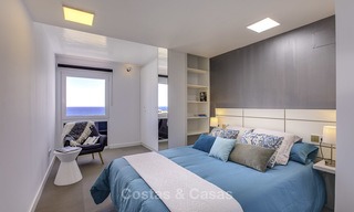 Volledig gerenoveerd modern luxe appartement te koop in de jachthaven van Puerto Banus, met panoramisch zicht over de marina en de zee, Marbella. Bodemprijs! 12732 