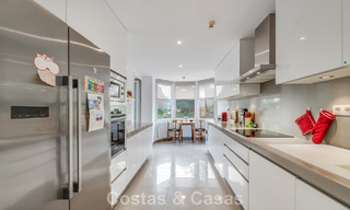 Ruime luxe appartementen en penthouses te koop met zeezicht in Nueva Andalucia te Marbella 796814 