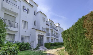 Volledig gerenoveerd penthouse appartement aan het strand te koop op de New Golden Mile, tussen Estepona en Marbella 12807 