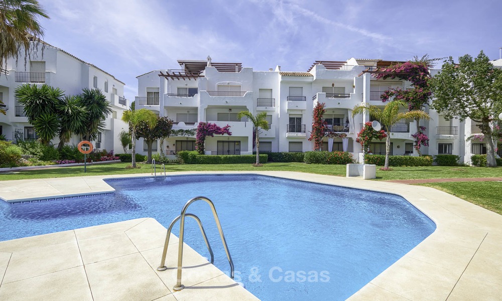 Volledig gerenoveerd penthouse appartement aan het strand te koop op de New Golden Mile, tussen Estepona en Marbella 12809