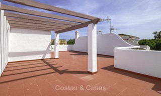 Volledig gerenoveerd penthouse appartement aan het strand te koop op de New Golden Mile, tussen Estepona en Marbella 12837 