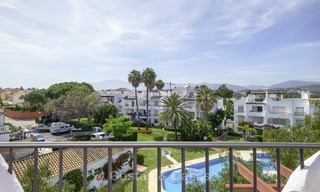 Volledig gerenoveerd penthouse appartement aan het strand te koop op de New Golden Mile, tussen Estepona en Marbella 12839 