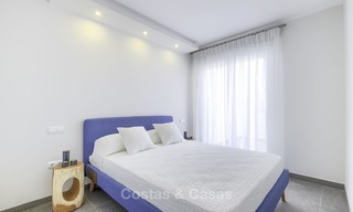 Volledig gerenoveerd penthouse appartement te koop, direct aan het strand en met prachtig zeezicht, Mijas Costa 12886 