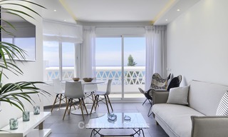 Volledig gerenoveerd penthouse appartement te koop, direct aan het strand en met prachtig zeezicht, Mijas Costa 12889 