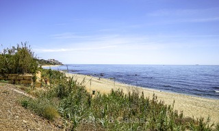 Appartement te koop, in een luxe complex direct aan het strand en met panoramisch zeezicht, Cabopino, Marbella 13014 