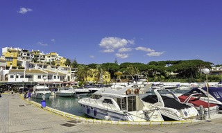 Appartement te koop, in een luxe complex direct aan het strand en met panoramisch zeezicht, Cabopino, Marbella 13191 