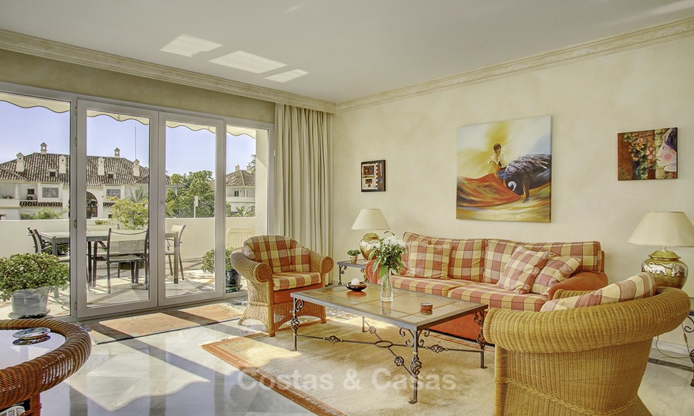 Ruim appartement met panoramisch zeezicht te koop, in een prestigieus complex aan de Golden Mile, Marbella 13160
