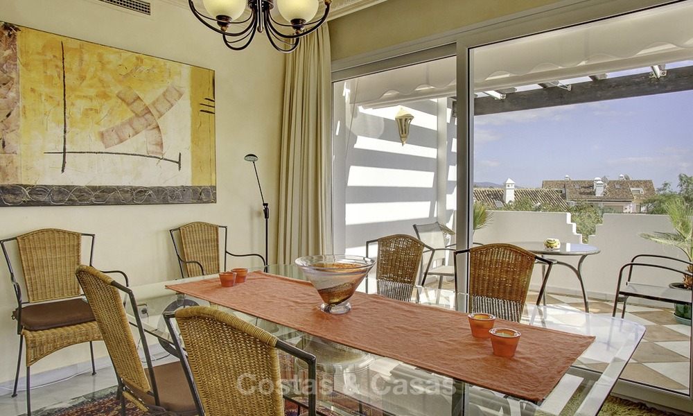 Ruim appartement met panoramisch zeezicht te koop, in een prestigieus complex aan de Golden Mile, Marbella 13162
