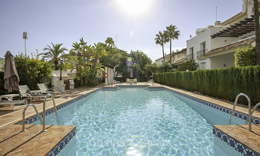 Ruim appartement met panoramisch zeezicht te koop, in een prestigieus complex aan de Golden Mile, Marbella 13151