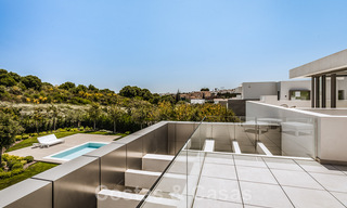 Nieuwe moderne vrijstaande luxe villa's te koop op de New Golden Mile, tussen Marbella en Estepona. Instapklaar. 43066 