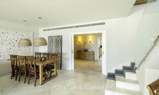 Zeer luxueus 4 slaapkamer penthouse appartement te koop in een exclusief complex aan het strand, Puerto Banus, Marbella 13665 