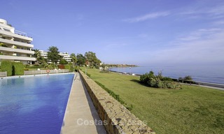 Appartementen en Penthouses te koop in een luxe strandcomplex op de New Golden Mile, tussen Marbella en Estepona 13774 