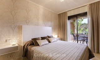 Charmant klasse appartement te koop in een stijlvolle urbanisatie, strandzijde tussen Marbella en Estepona 13921 