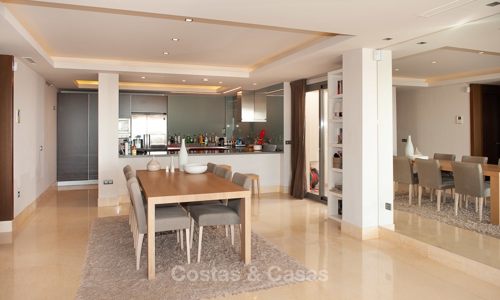 Los Arrayanes Golf: Moderne, ruime, luxe Appartementen en Penthouses te koop in Marbella - Benahavis 14012