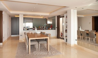 Los Arrayanes Golf: Moderne, ruime, luxe Appartementen en Penthouses te koop in Marbella - Benahavis 14012 