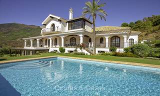 Fraaie gerenoveerde luxe villa in rustieke stijl te koop binnen het exclusieve La Zagaleta Golfresort, Benahavis - Marbella 23266 
