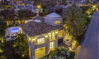 Elegante en luxueuze villa in Mediterrane stijl te koop, volledig gerenoveerd, in Nueva Andalucia's Golfvallei, Marbella 14235 