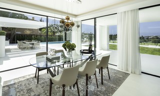 Prachtige volledig gerenoveerde luxe villa te koop, direct aan de golfbaan, Nueva Andalucia, Marbella 14245 