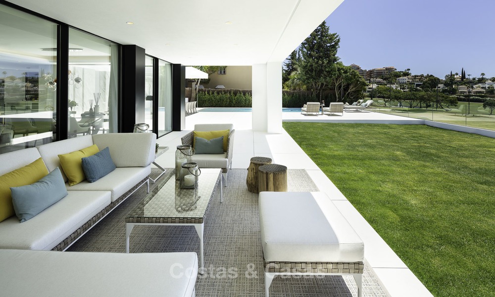 Prachtige volledig gerenoveerde luxe villa te koop, direct aan de golfbaan, Nueva Andalucia, Marbella 14262