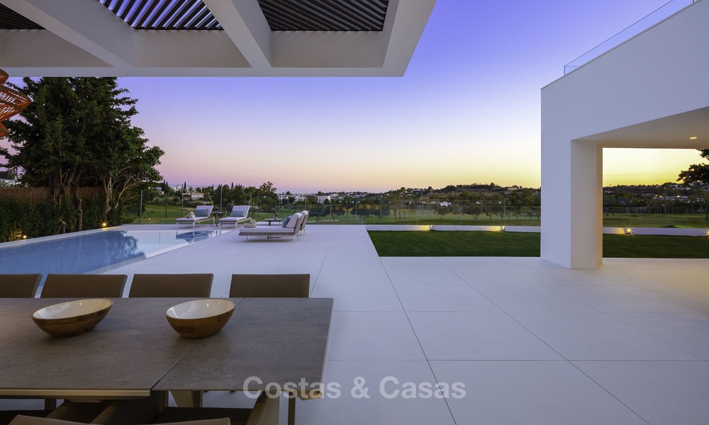 Prachtige volledig gerenoveerde luxe villa te koop, direct aan de golfbaan, Nueva Andalucia, Marbella 14265