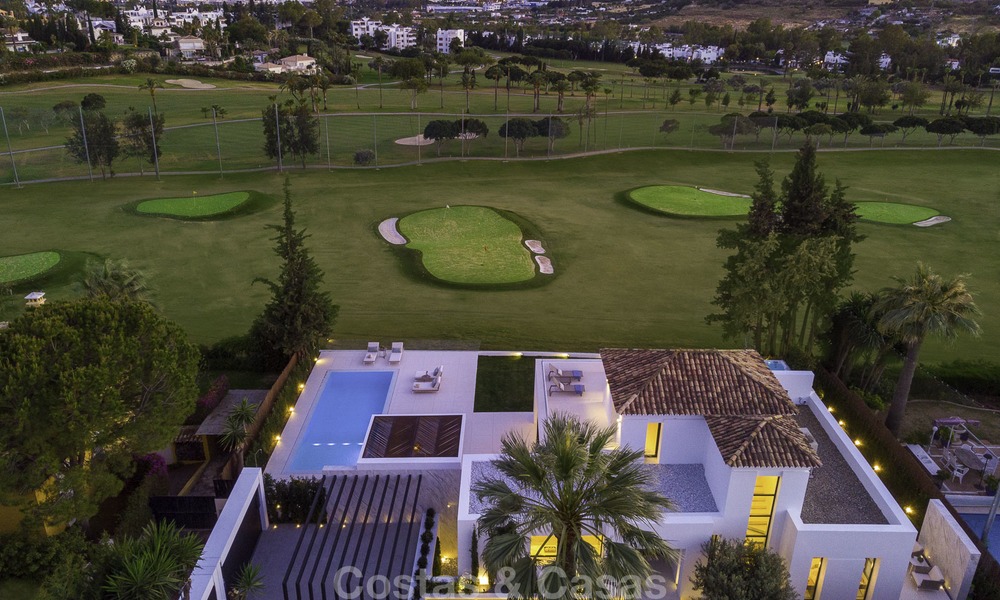 Prachtige volledig gerenoveerde luxe villa te koop, direct aan de golfbaan, Nueva Andalucia, Marbella 14266
