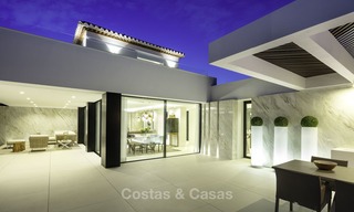 Prachtige volledig gerenoveerde luxe villa te koop, direct aan de golfbaan, Nueva Andalucia, Marbella 14274 