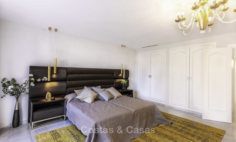 Gigantisch, zeer stijlvol 4-slaapkamer penthouse appartement te koop, in een prestigieus strandcomplex in Marbella - Estepona 14340