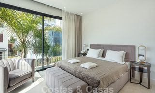 Luxe villa aan het strand te koop op de Golden Mile, Marbella, op wandelafstand van het strand en Puerto Banus 801474 