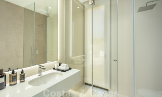 Luxe villa aan het strand te koop op de Golden Mile, Marbella, op wandelafstand van het strand en Puerto Banus 801475 