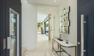 Luxe villa aan het strand te koop op de Golden Mile, Marbella, op wandelafstand van het strand en Puerto Banus 801483 