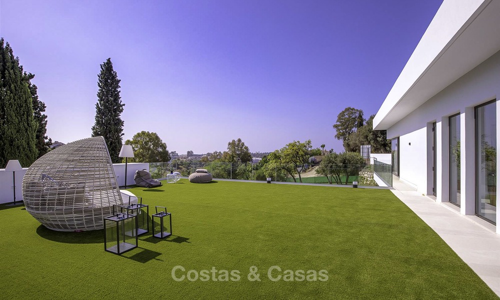Gloednieuwe moderne villa te koop, instapklaar, dichtbij San Pedro centrum, in Benahavis - Marbella 14630