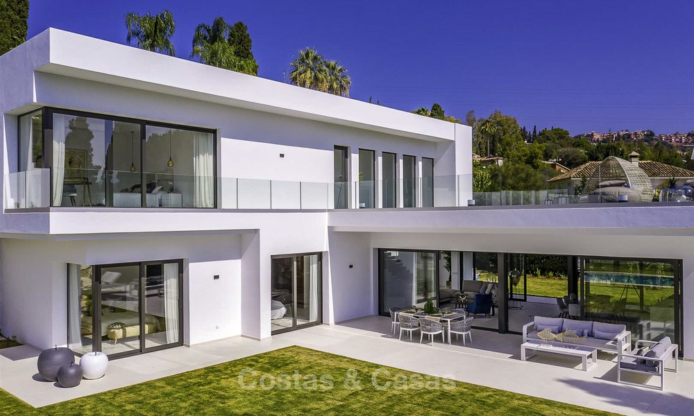 Gloednieuwe moderne villa te koop, instapklaar, dichtbij San Pedro centrum, in Benahavis - Marbella 14633