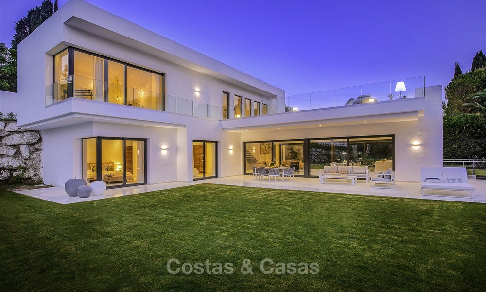 Gloednieuwe moderne villa te koop, instapklaar, dichtbij San Pedro centrum, in Benahavis - Marbella 14644