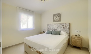Volledig gerenoveerd appartement met panoramisch zeezicht te koop, direct aan het strand, Mijas Costa 14650 