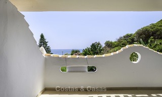 Volledig gerenoveerd appartement met panoramisch zeezicht te koop, direct aan het strand, Mijas Costa 14661 