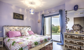 Prachtige modern-Andalusische villa met spectaculair panoramisch zeezicht te koop in Oost-Marbella 14810 