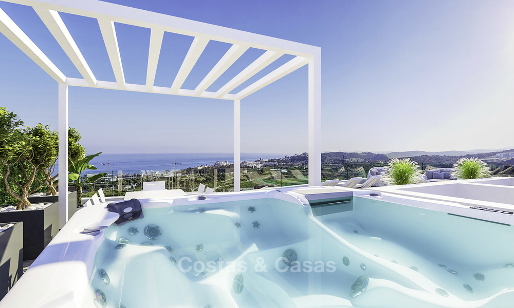 Elegante nieuwe eigentijdse appartementen en penthouses met adembenemend zeezicht te koop in Estepona 14990