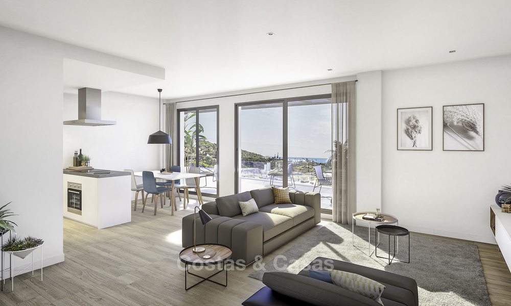Nieuwe moderne appartementen met zeezicht te koop, op loopafstand van het strand en voorzieningen, Estepona 15373