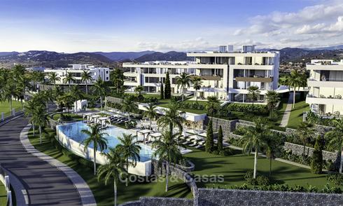 Nieuwe luxueuze appartementen direct aan de golfbaan te koop, met prachtig zee- en golfzicht, Oost-Marbella 16762