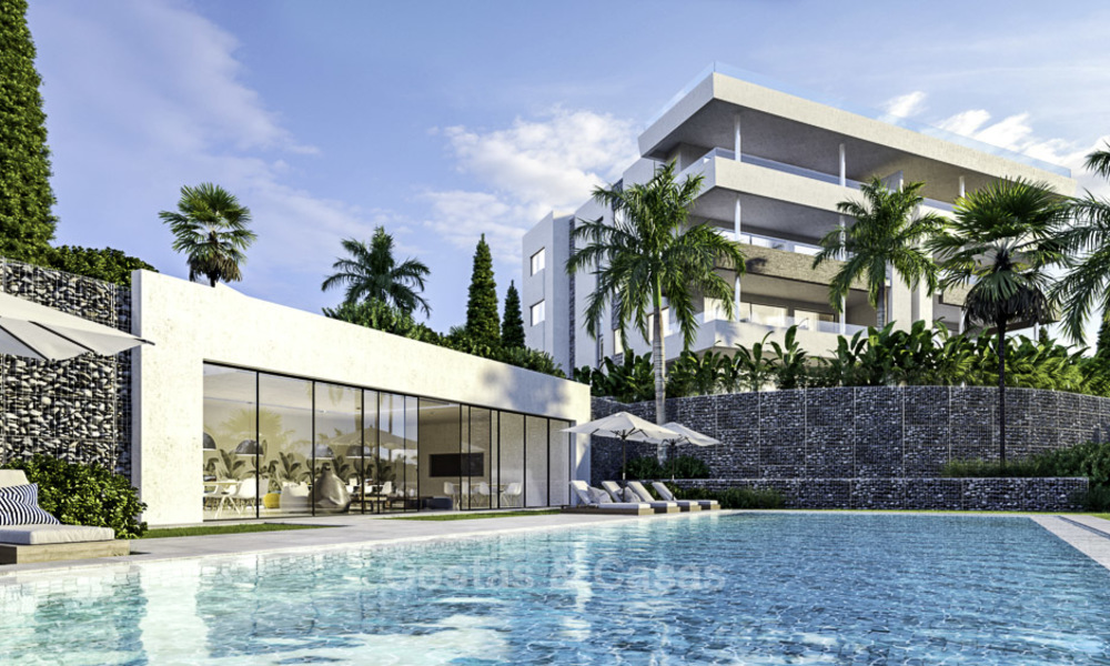 Nieuwe luxueuze appartementen direct aan de golfbaan te koop, met prachtig zee- en golfzicht, Oost-Marbella 16771