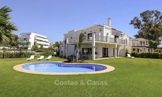 Nieuwe modern-mediterrane luxe villa te koop nabij het strand, instapklaar, Guadalmina Baja, Marbella 15500 