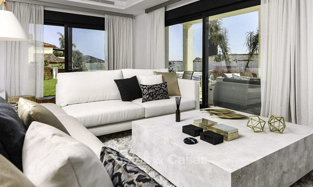 Nieuwe modern-mediterrane luxe villa te koop nabij het strand, instapklaar, Guadalmina Baja, Marbella 15503