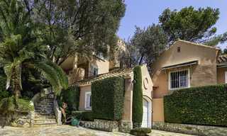 Gezellige villa in traditionele stijl te koop, met uitzicht op zee en de bergen, in El Madroñal, Benahavis - Marbella 16075 