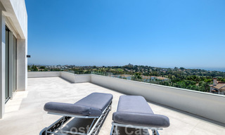 Prachtige eigentijdse luxe villa met uitzicht op zee en bergen te koop, Benahavis - Marbella 28001 