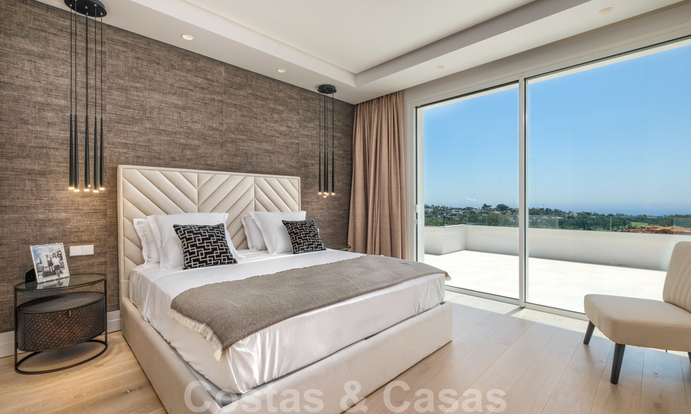 Prachtige eigentijdse luxe villa met uitzicht op zee en bergen te koop, Benahavis - Marbella 28005